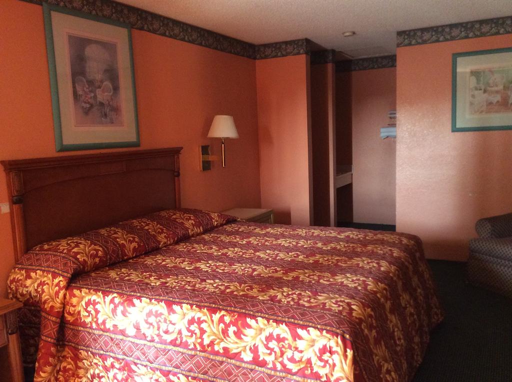 Economy Inn - thumb 2