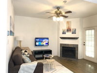 Entire private condo apartment with covered parking and 600mps internet wifi speed Accommodation Houston