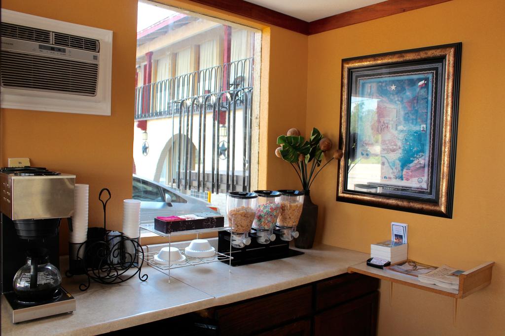 Executive Inn Goliad - thumb 3