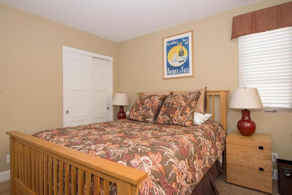 FURNISHED PRIVATE ROOM - NEAR PUBLIC TRANSIt - thumb 1
