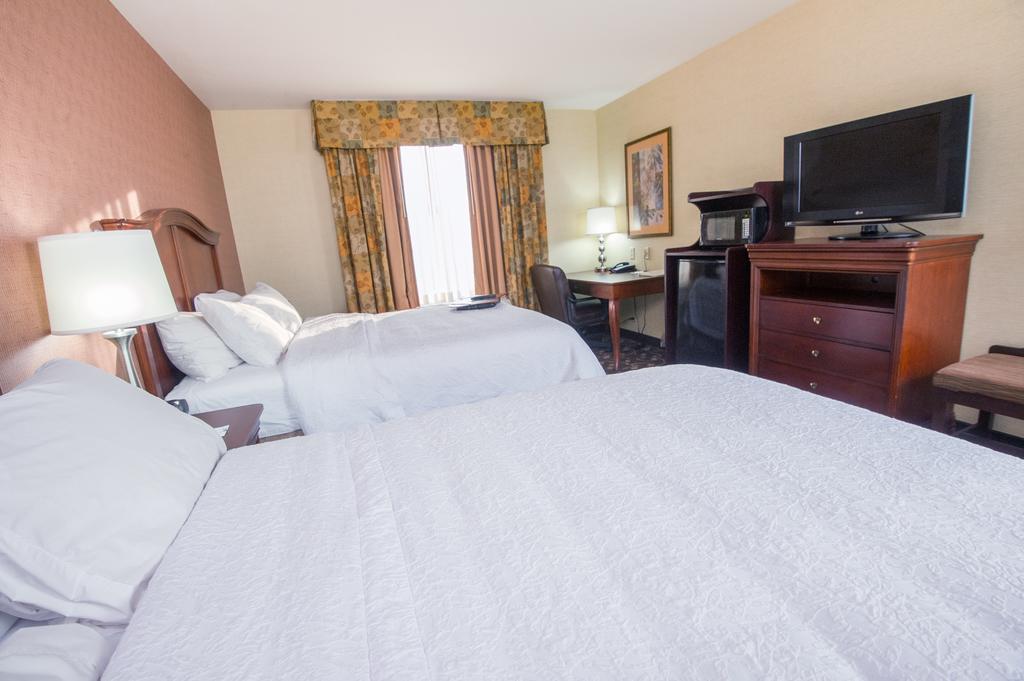 Hampton Inn Brattleboro - thumb 2