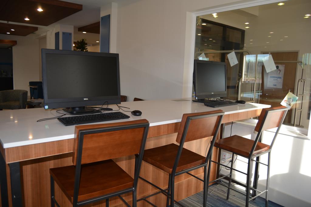 Holiday Inn Express Hotel And Suites Abilene - thumb 3