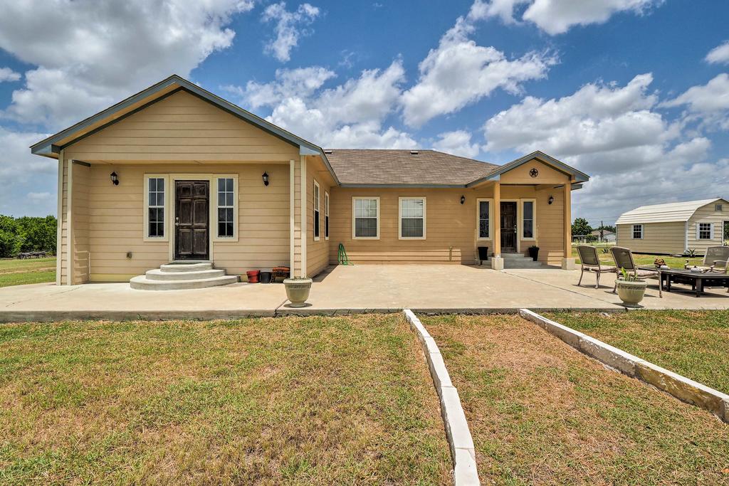 Home With 3 Acres - 4 Mi To Circuit Of The Americas! - thumb 0