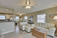 John Reynolds Road Home 12704 Accommodation Houston