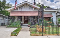 La Villa By The Riverwalk Accommodation Houston