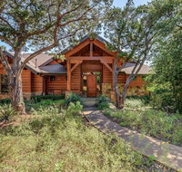 Lake Getaway W/ Casita At The Hollows Resort Home - Accommodation Houston