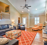 Lake Retreat - Dock Fire Pit Hot Tub Kayak etc - Accommodation Houston