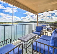 Lake Travis Condominium With Spectacular Views - Accommodation Houston