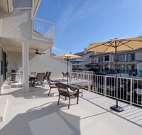 Lakefront 3BR Spacious Townhome w/private boat slip jet ski ramp - Accommodation Houston
