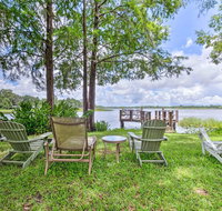 Lakefront Home with Dock - 7 Miles to Downtown - Accommodation Houston