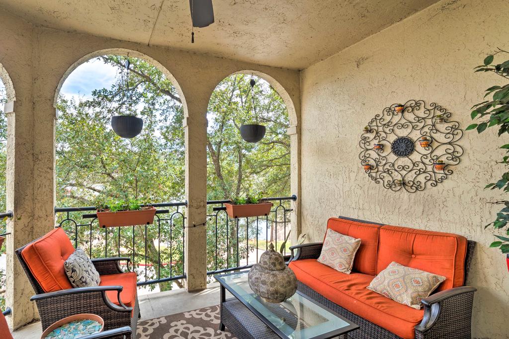 Lakefront Lago Vista Condo With Resort Amenities - thumb 0