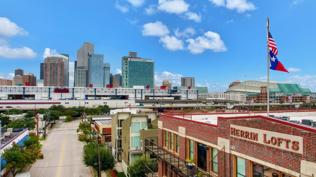 Lone Star Loft - thumb 0