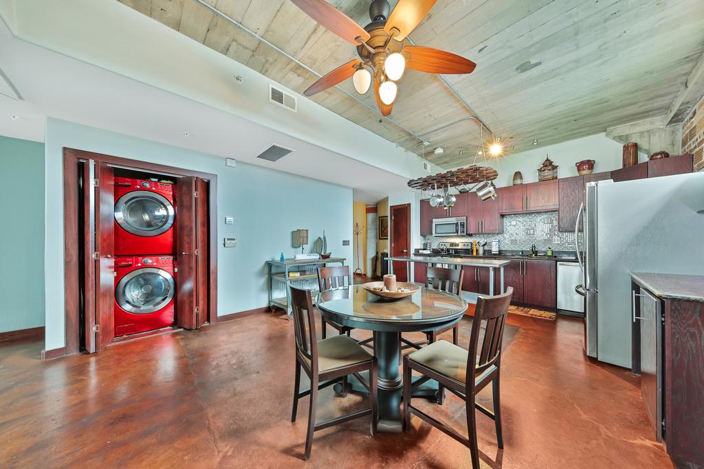 Lone Star Loft - thumb 2