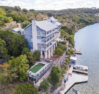Luxury Lake Marble Falls House with Swimming Pool Hot Tub and private boat slip - Accommodation Houston