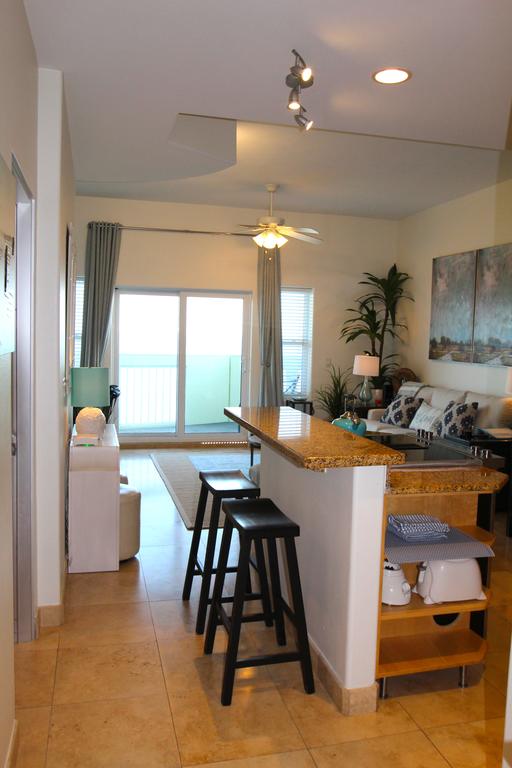 Luxury Oceanfront Condo - thumb 3