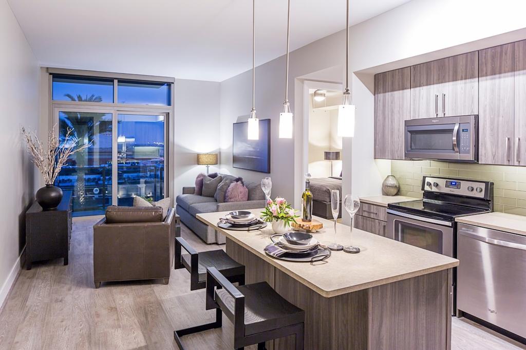 Luxury Rentals Downtown Houston - thumb 3