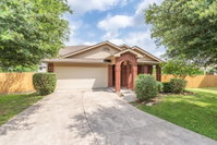 Luxury Vacation House with Yard BBQ 5 minutes to Seaworld  Lackland AFB Accommodation Houston