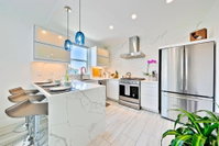 MB-732-4 - Ventura Place by the Sea 4 Accommodation Houston