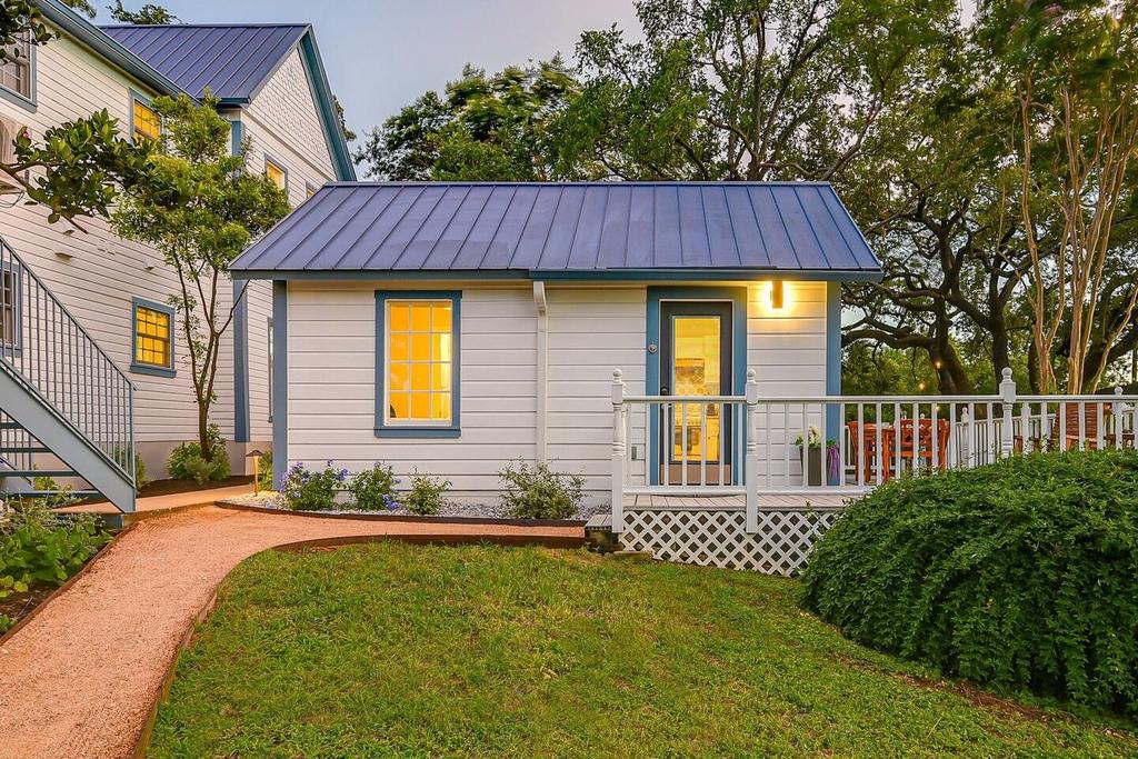 McKenize Guest House: Austin Suite 1 BD, 1BA - thumb 3