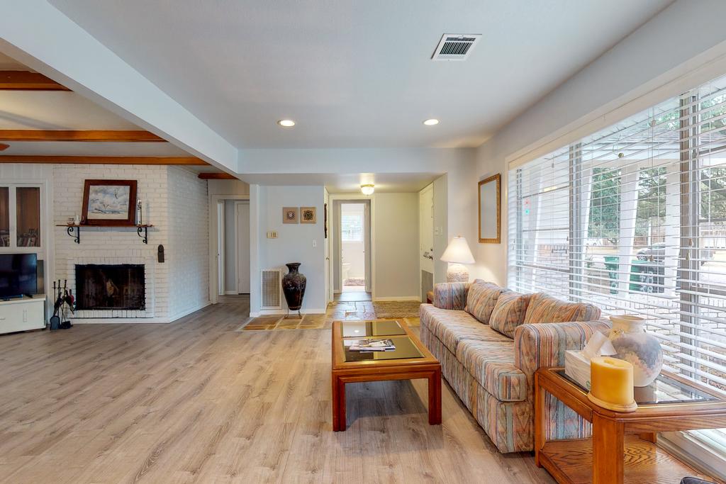 Meyerland Retreat - thumb 1