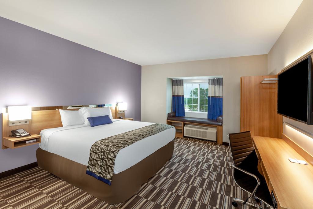 Microtel Inn & Suites By Wyndham College Station - thumb 1
