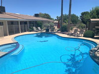 Mid-Century-Mod Luxe Oasis w/ Pool-7 Mins to Strip Accommodation Houston