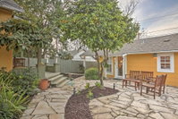 Modern San Antonio Cottage with Patio in Monte Vista Accommodation Houston