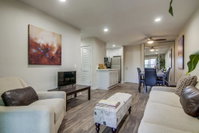 Modern San Diego Suite  Walk Score 75 Accommodation Houston