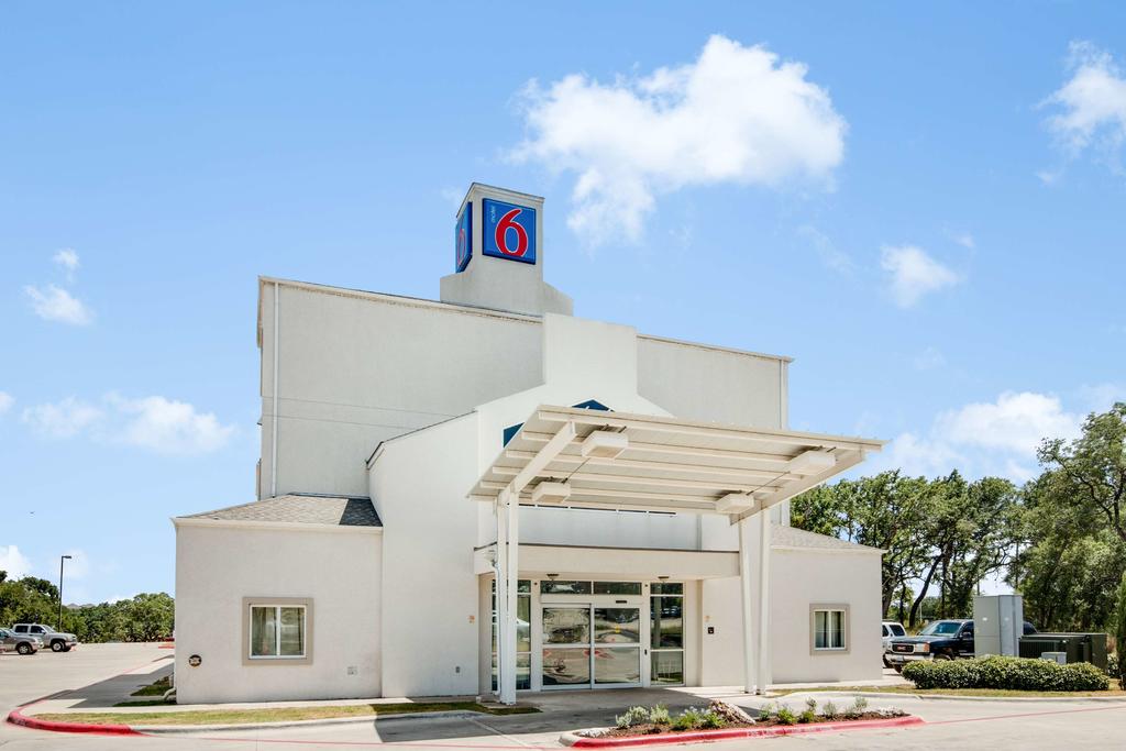 Motel 6-Cedar Park, TX - thumb 0