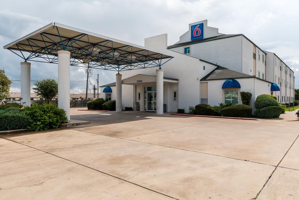 Motel 6-San Antonio, TX - South - thumb 3