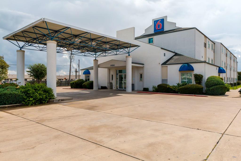 Motel 6-San Antonio, TX - South - thumb 0