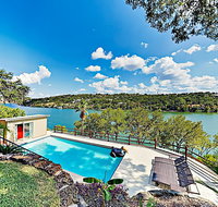 New Listing Mid-Century Modern Lake House W/ Pool Home - Accommodation Houston