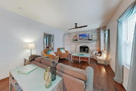 New Listing Sandy Toes 1 Block to Beach  Dining home Accommodation Houston