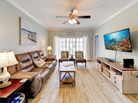 New Listing Updated Retreat Pool Hot Tub Beach Condo Accommodation Houston