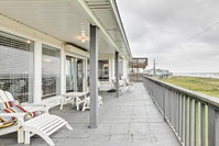 Oceanfront Galveston Home - Walk to Beach Accommodation Houston