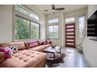 Offbeat Central - 2Bdr in Crestview Accommodation Houston