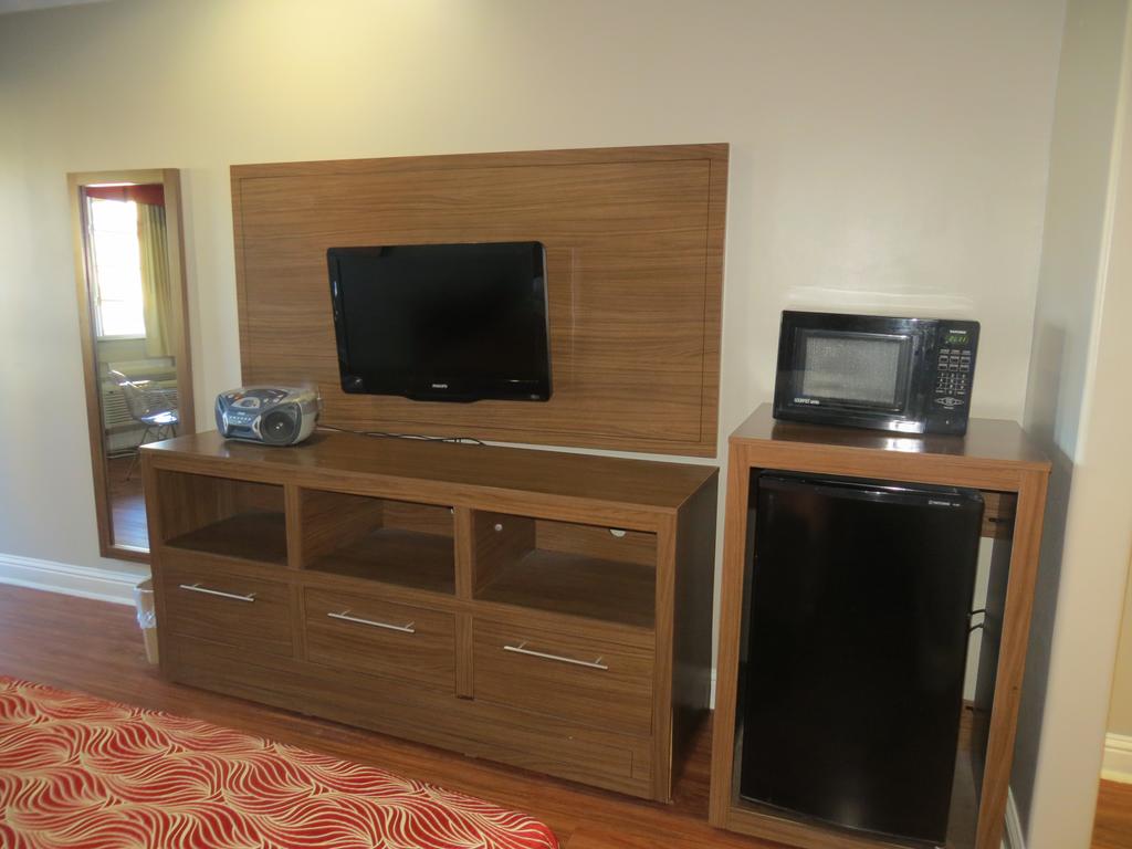 Palace Inn - thumb 1