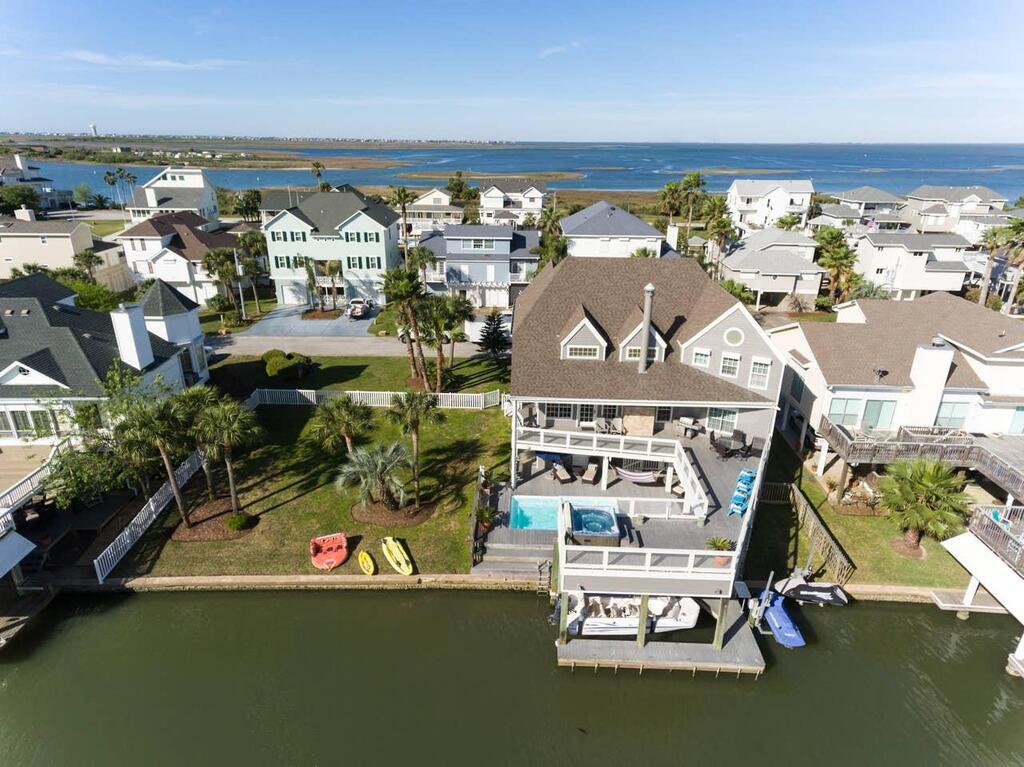 Palm Tree Paradise In Pirates Cove - Pool, Hot Tub, Kayaks! - thumb 0