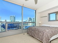 PATIO PARKING PETCO VIEWS... Accommodation Houston