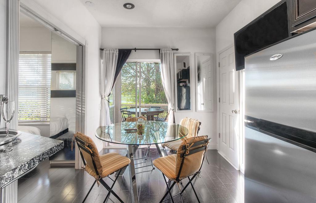 PGA Village 7 Room Golf Resort Villa By American Vacation Living - thumb 1