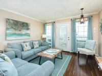 Recently Remodeled 3/1.5 Beachfront Family Condo Accommodation Houston