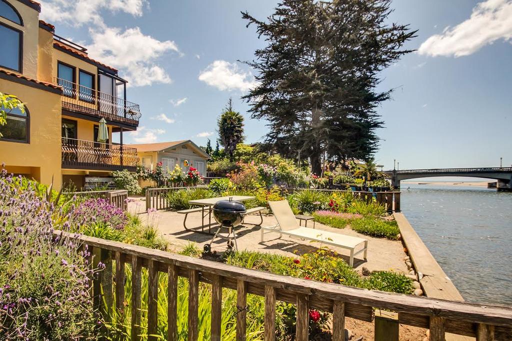 Relaxing Family Condo By The River - thumb 3
