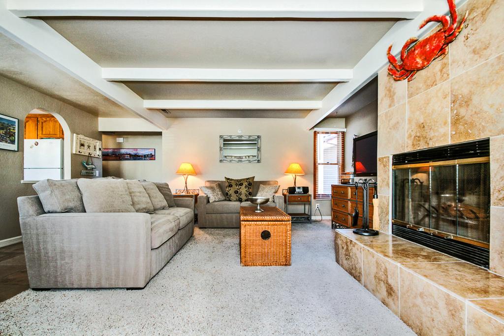 Relaxing Family Condo By The River - thumb 0