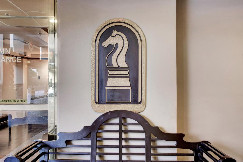 Renovated 2 Bdrm 2 Bath Condo Las Vegas Strip 1 GB Internet - thumb 2