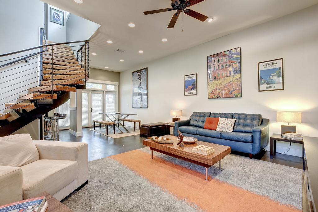 Rental In Austin Apartment - thumb 0