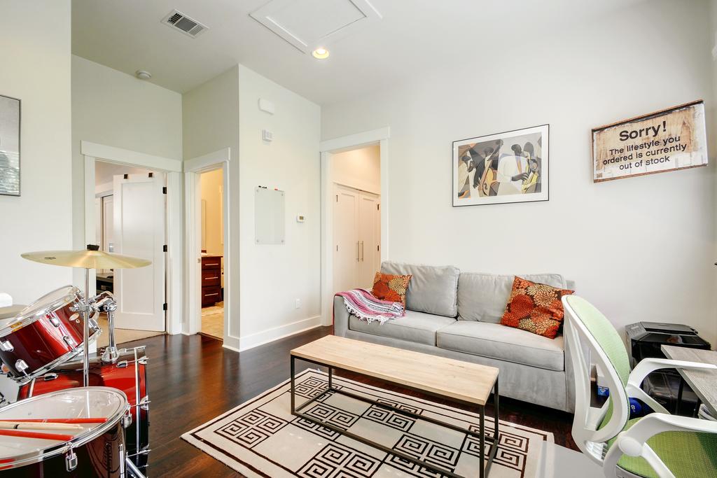 Rental In Austin Apartment - thumb 3