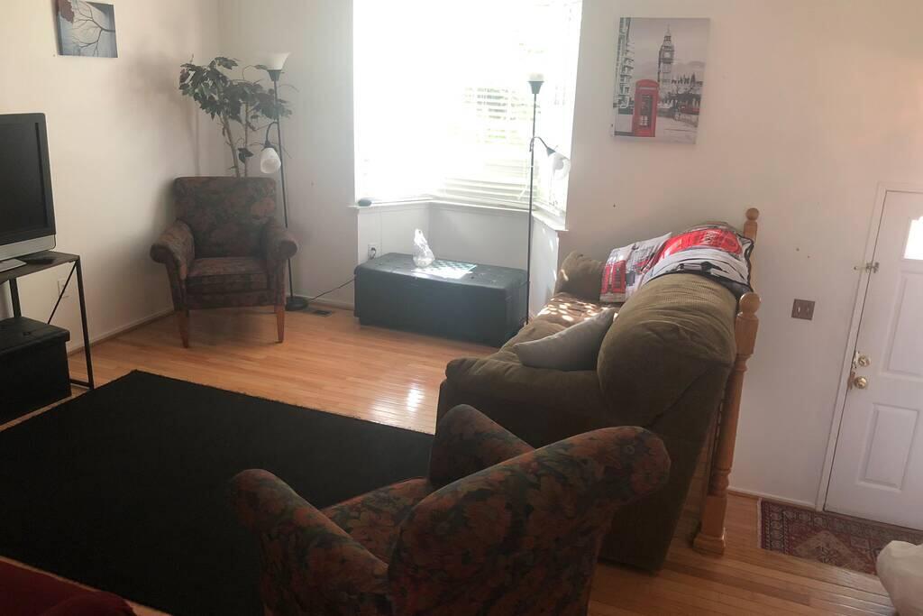 Resting Easy In Reston - thumb 0