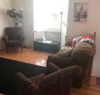 Resting Easy in Reston - Accommodation Houston