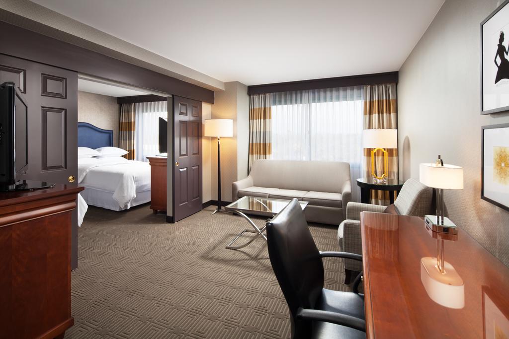 Sheraton Hotel Fairplex & Conference Center - thumb 2