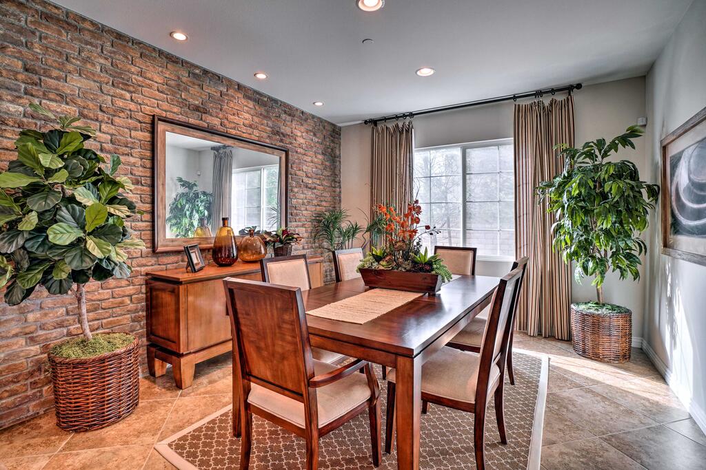 Single-Story San Bernardino Home With View! - thumb 2